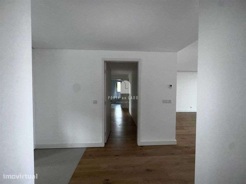 T3 de Luxo com Vistas de Rio e Mar | Arrendamento Vila Nova de Gaia - Grande imagem: 4/11