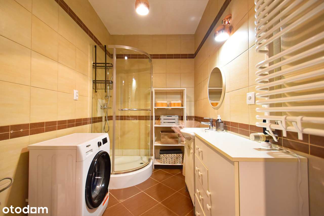 Przestronne 2 pokoje | Loggia | Garaż | Cisza w samym Centrum!-16