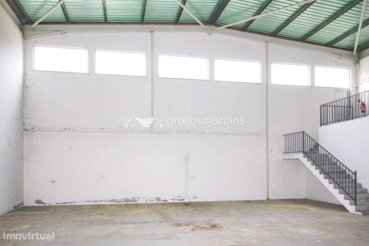 Armazém com 425m2 - Grande imagem: 4/14