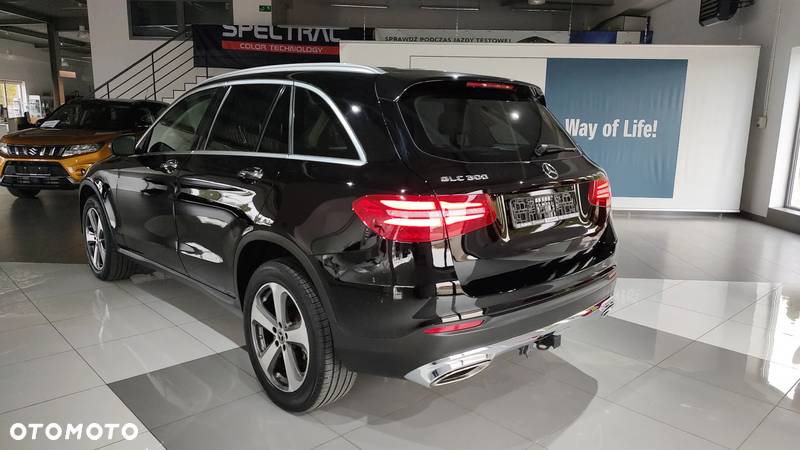 Mercedes-Benz GLC - 24