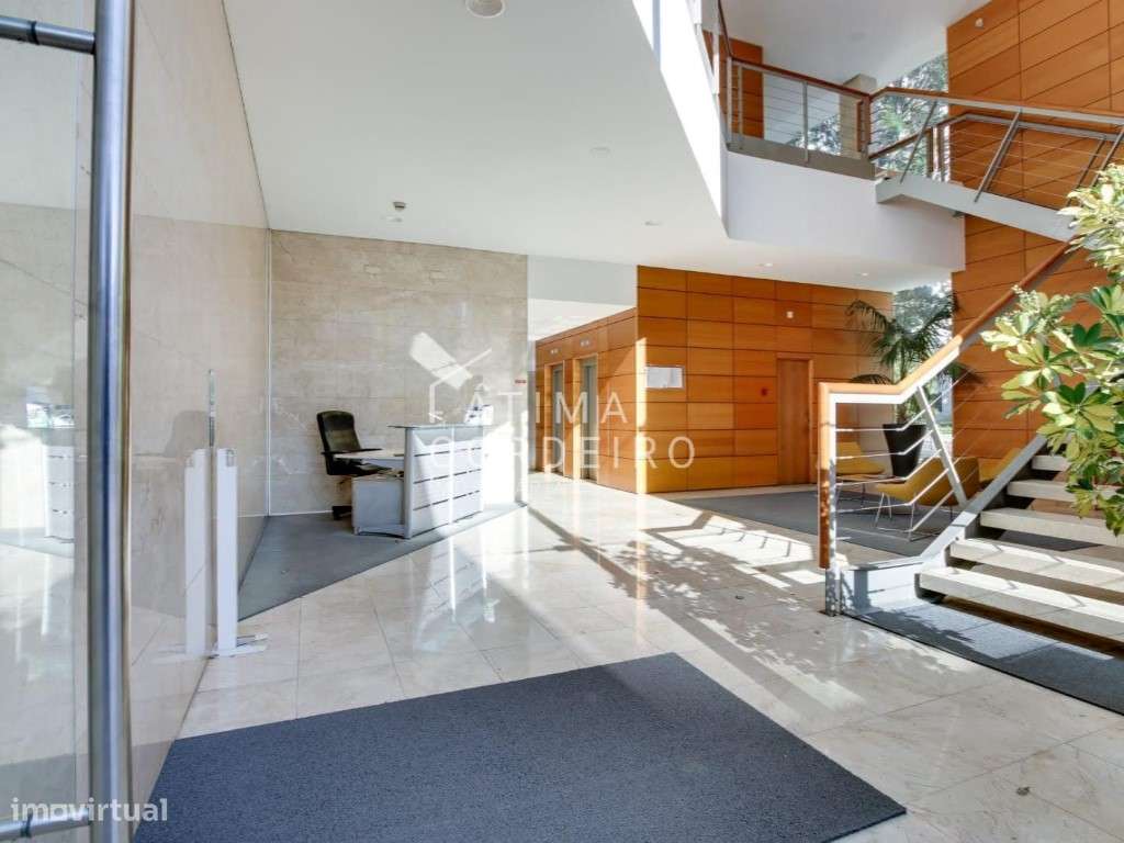 T3 nas Icónicas Twin Towers, Sete Rios - Grande imagem: 2/33