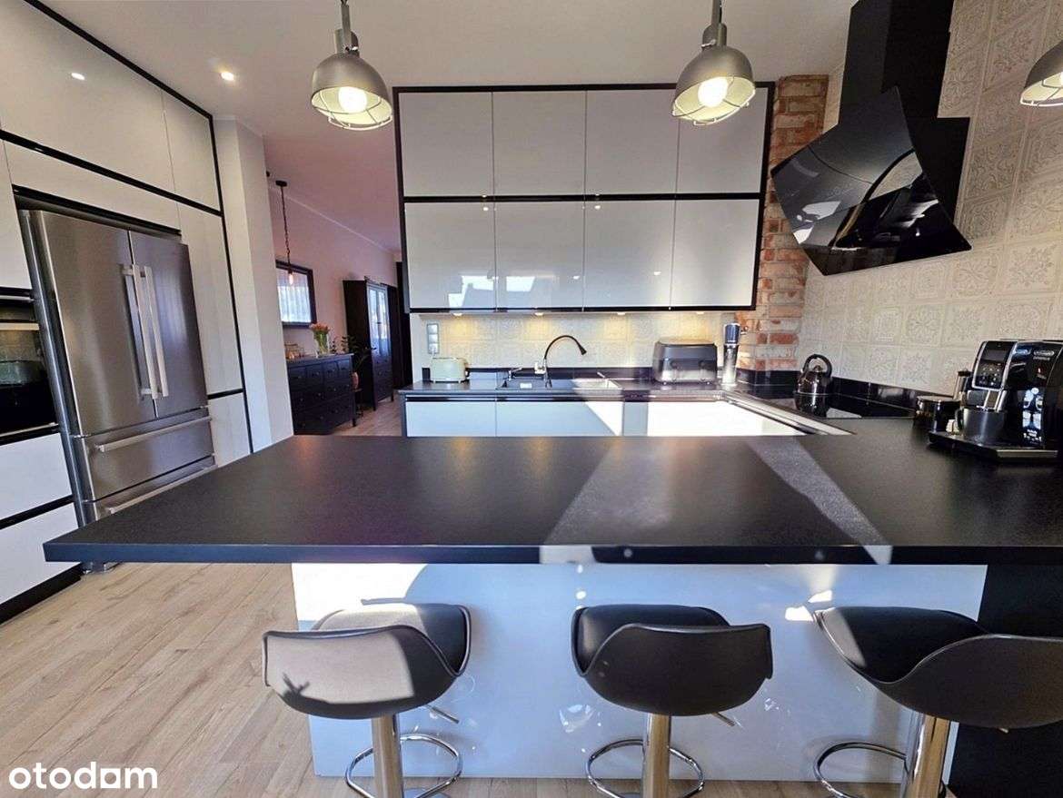 Piękny dom dwurodzinny. Świetny stan techniczny. Efektowana aranżacja. - Pełny obrazek: 4/20