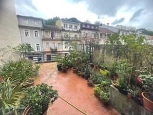 Apartamento T4 no centro de Braga