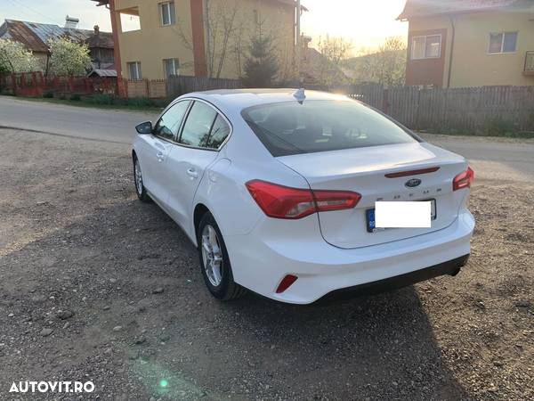 Ford Focus 1.0 EcoBoost Active Business - 10