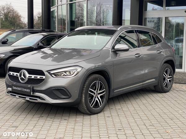 Mercedes-Benz GLA 200 Progressive - 1