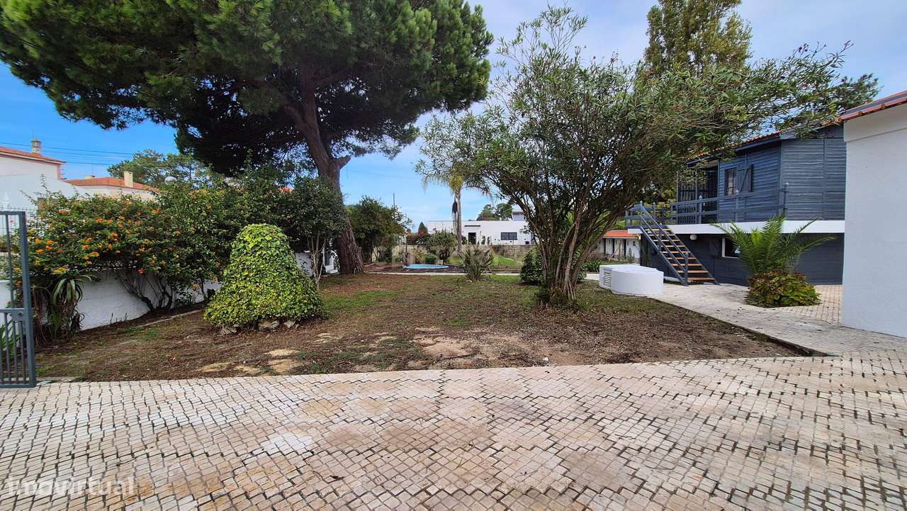 Terreno com anexo T0 perto da Lagoa de Albufeira — oportunidade única!-8
