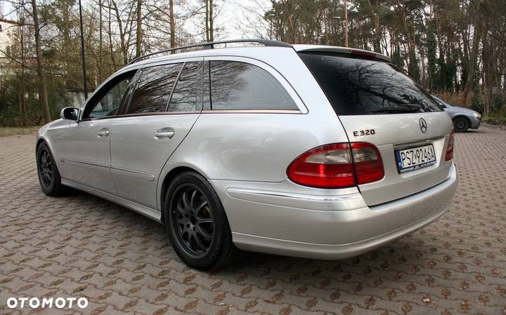 Mercedes-Benz Klasa E 320 CDI T Avantgarde - 5