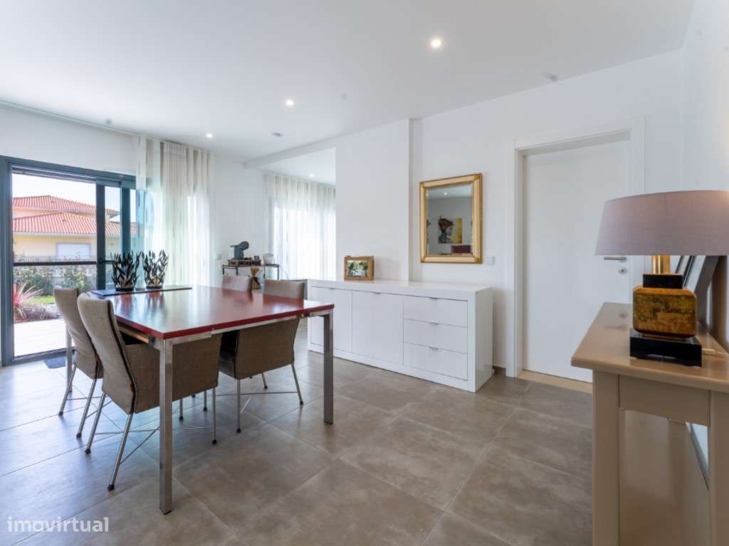 Moradia V4 com piscina aquecida, jardim e garagem em Alfeizerão (Co...-7