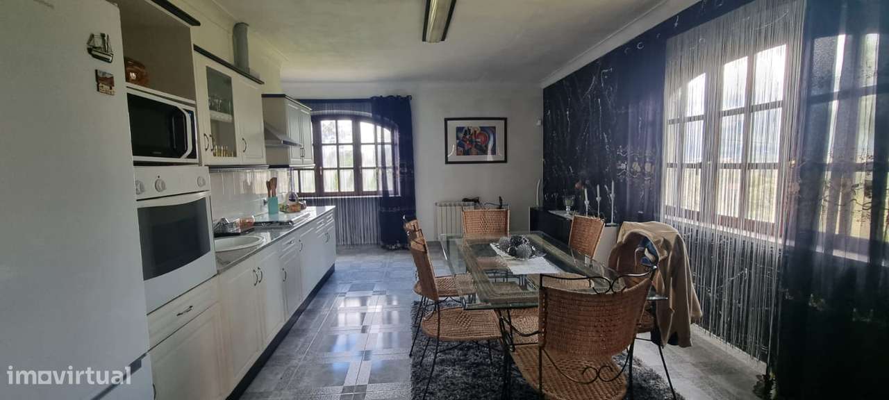 Casa / Moradia independente à venda em Rua da Raposa 26, Alenquer-12