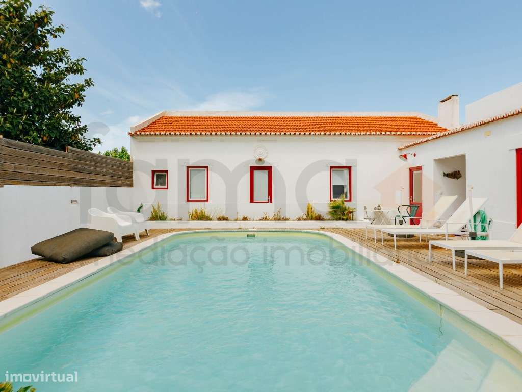 Moradia Bifamiliar T10 com Piscina e Elevada Rentabilidade - Parede...-19