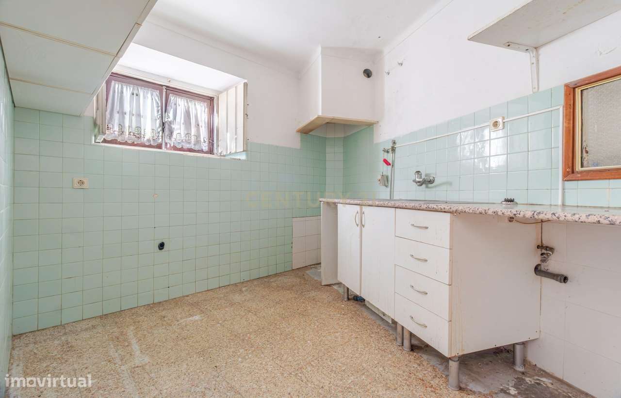 Prédio com vista rio para renovação | Centro Histórico de Setúbal - Grande imagem: 2/20