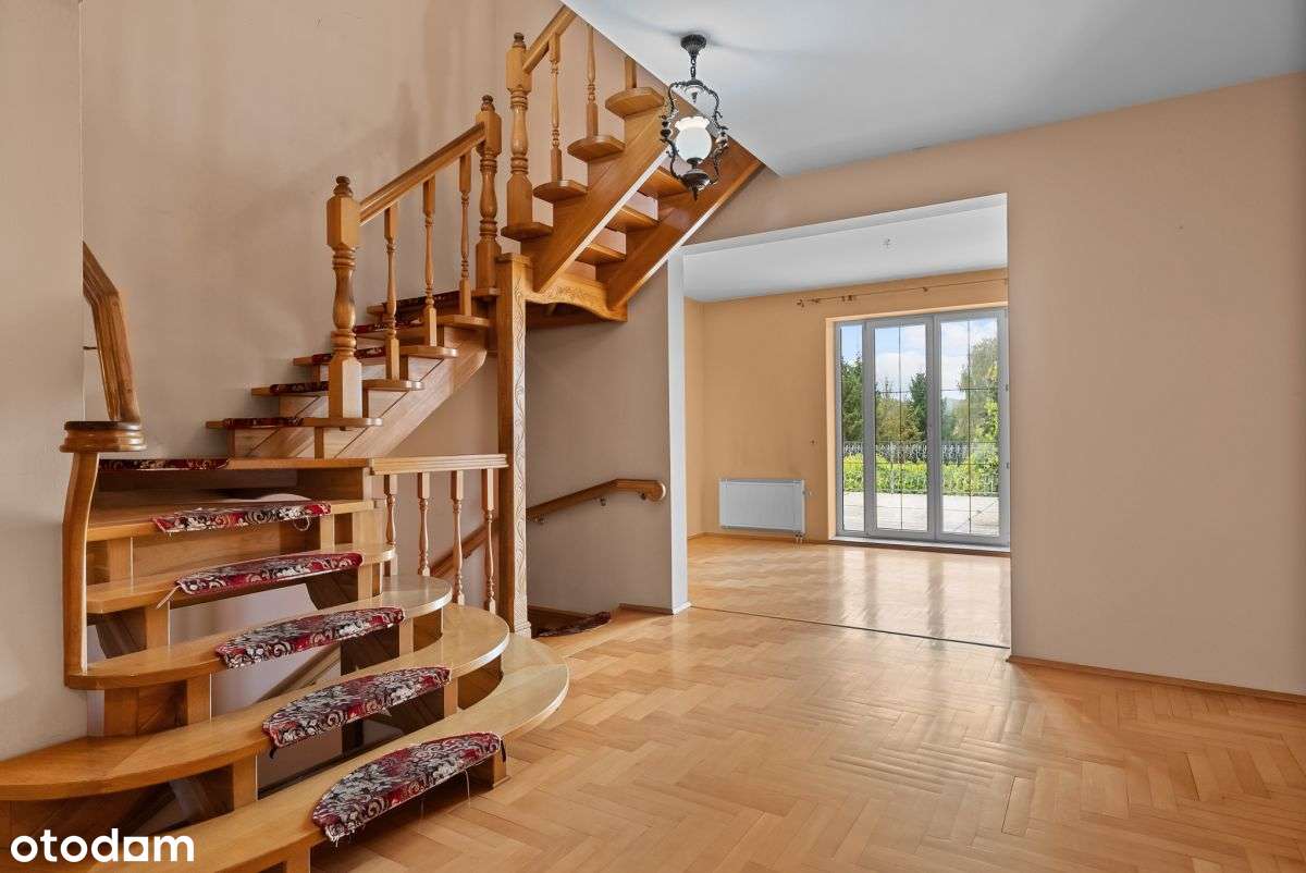 Wyjątkowa rezydencja w zielonej okolicy-2