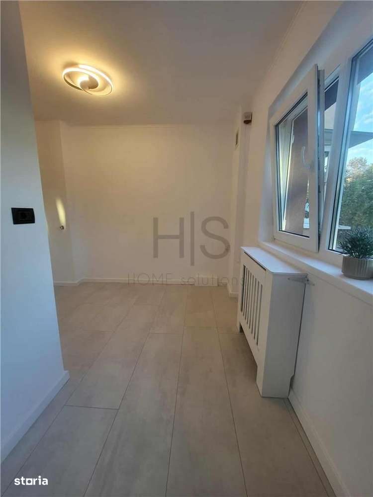 Garsoniera 42 mp, Decomandata, etaj 1 din 4-12