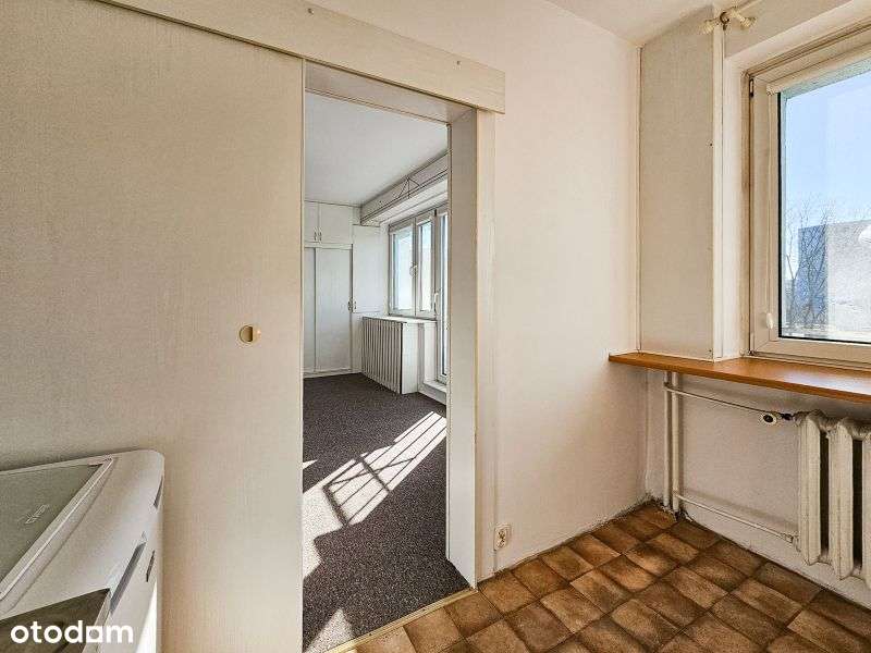 Na sprzedaż słoneczna kawalerka na Retkinii-4