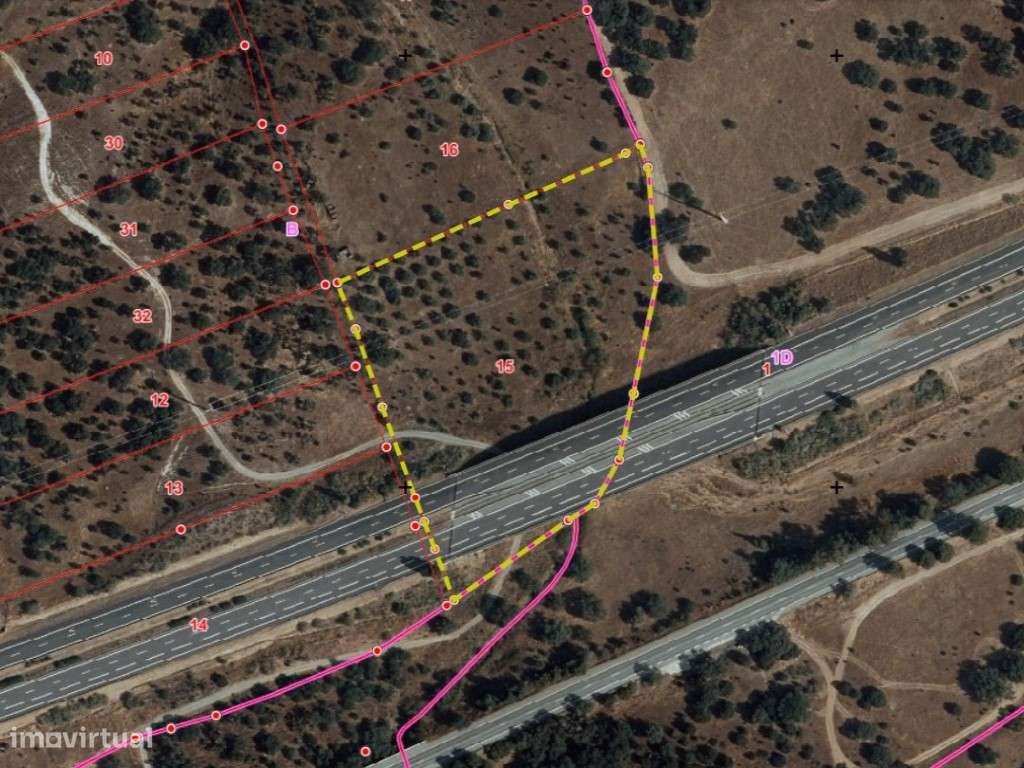 Terreno rústico com 11.800m2 a 10 minutos de Elvas - Grande imagem: 4/9