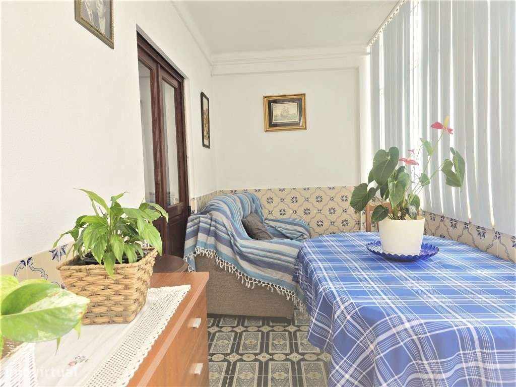 Apartamento T2 + Sótão-12