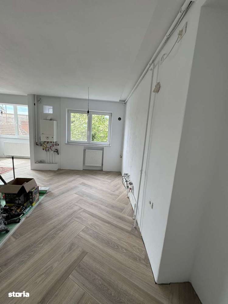 Apartament de vanzare 2 camere Iuliu Maniu, Podgoria Arad-2