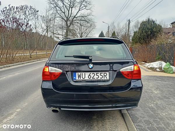 BMW Seria 3 320i - 6