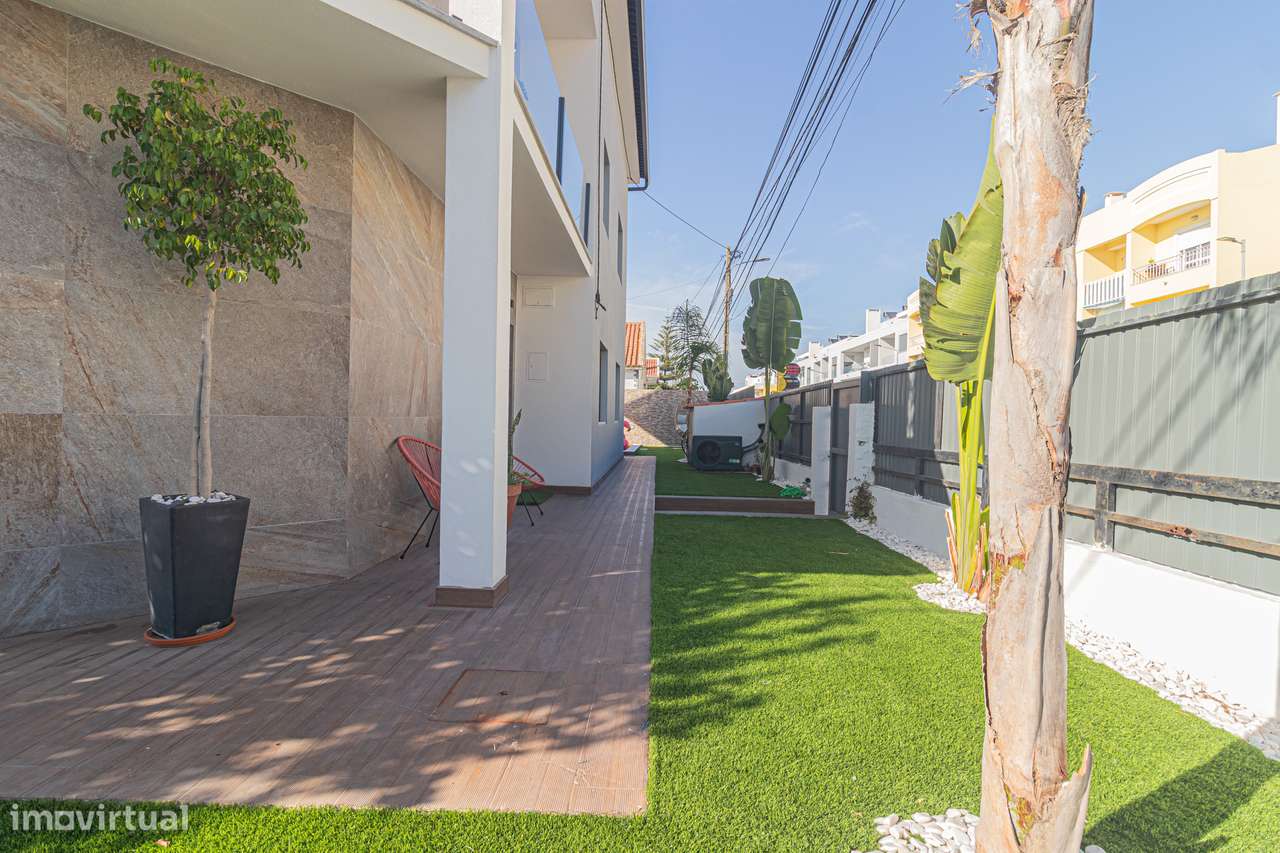 Moradia Isolada T4 com piscina  em Pinhal Frades, Fernão Ferro-43