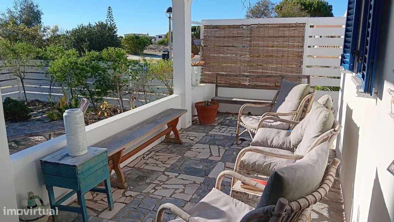 Encantadora Moradia T3 Totalmente Renovada na Ilha da Armona, Algarve - Grande imagem: 4/39