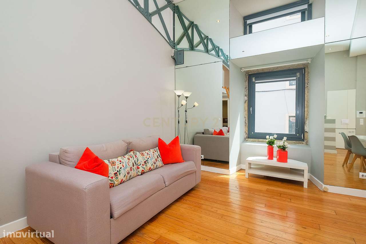 T1 único com pé direito alto + mezzanine | 81,56m² | Bairro Alto | Pot-1
