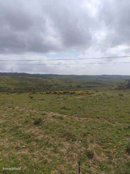 Terreno junto a urbanização altos da Raposeira. - Grande imagem: 2/5