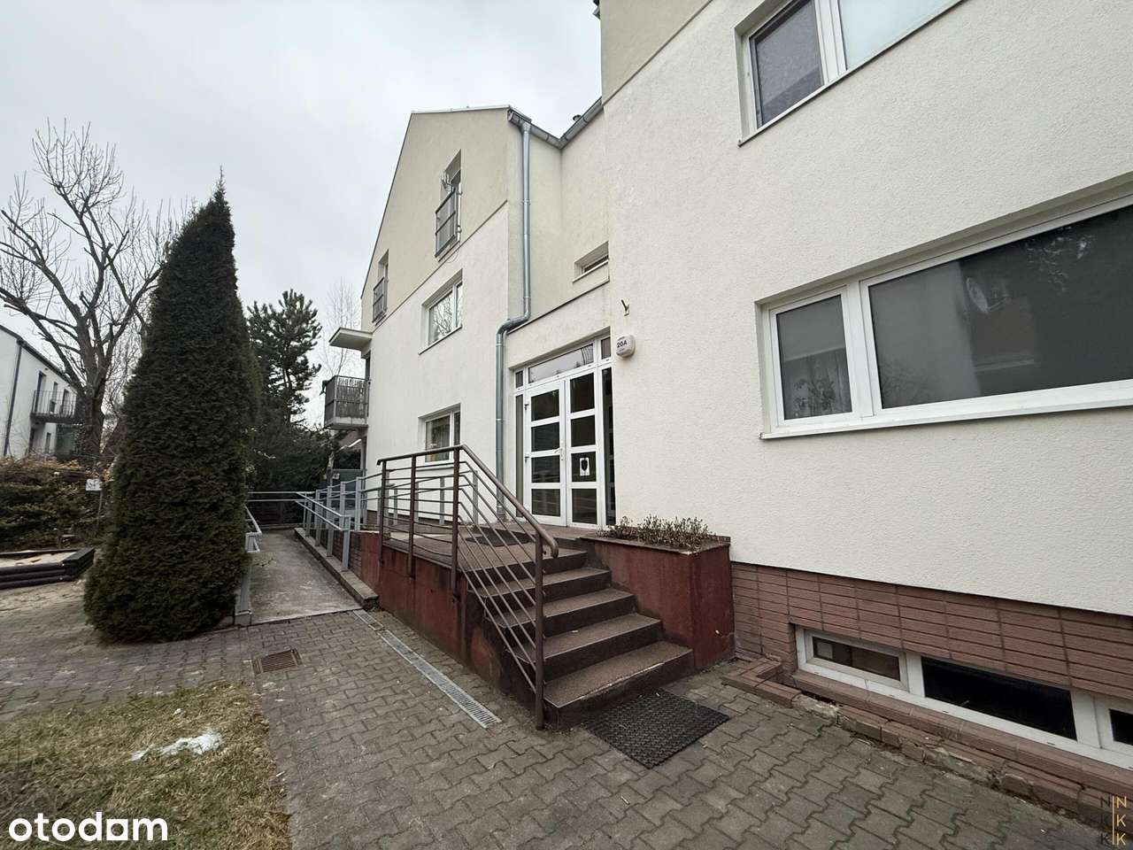 Kawalerka z oddzielną kuchnią / garaż podziemny / komórka lok / Pawia-0