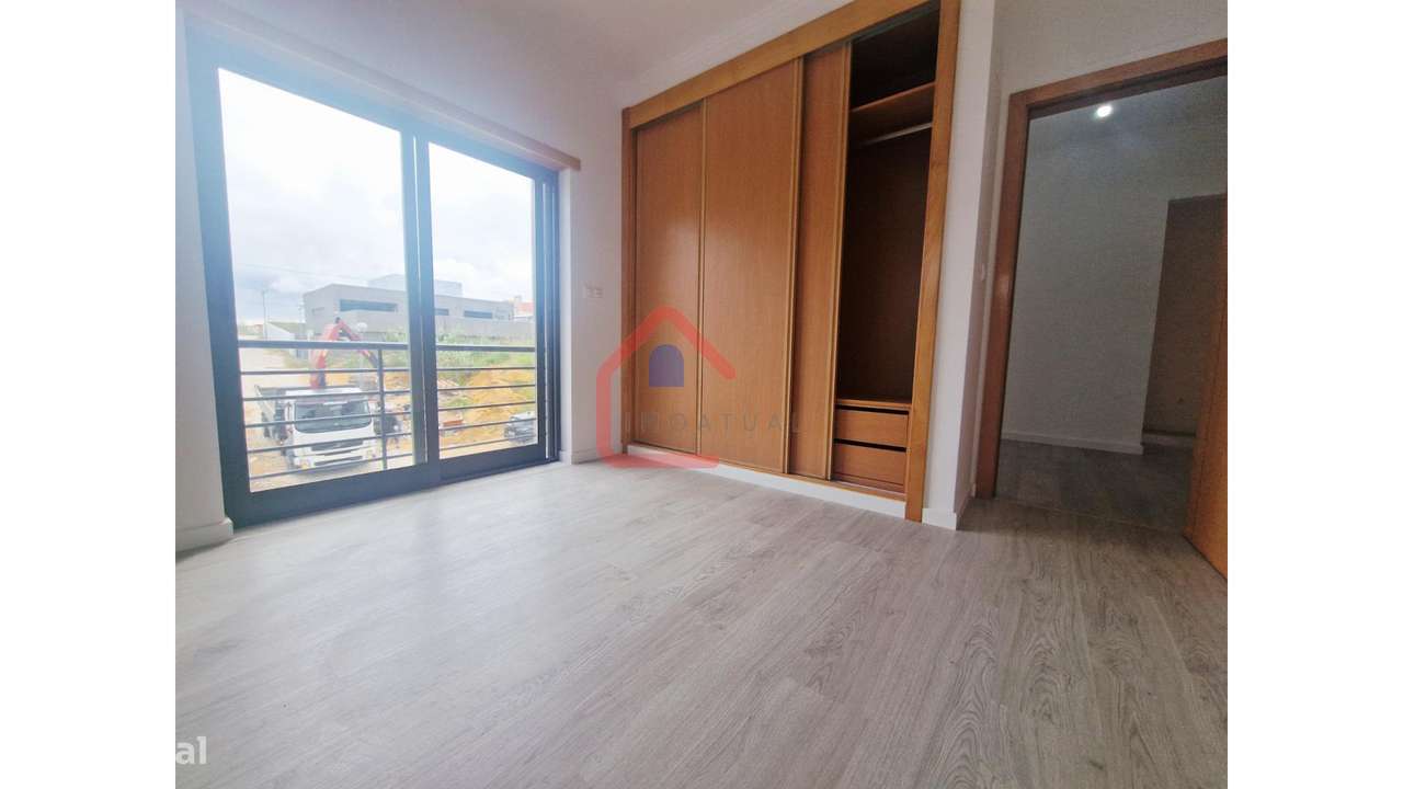 Moradia Isolada em Almada-21