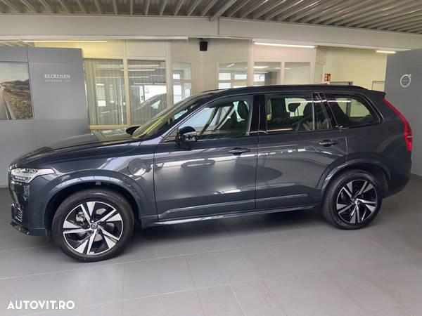 Volvo XC 90 - 9