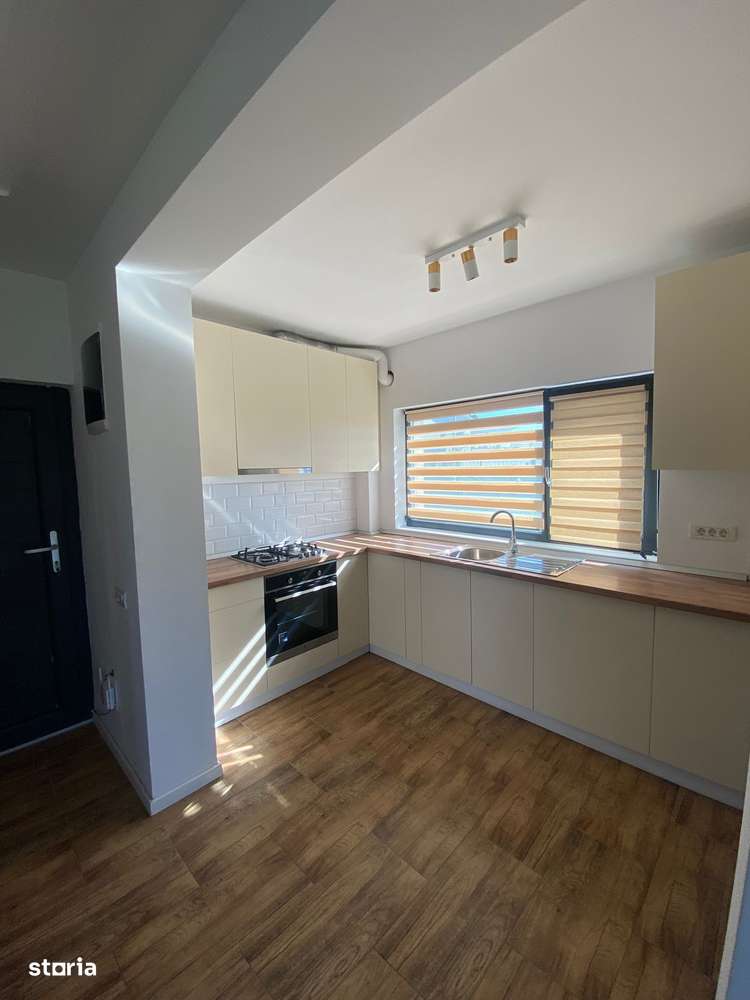 Vila superba situata langa lac si parc | Tunari - Imagine principală: 4/20