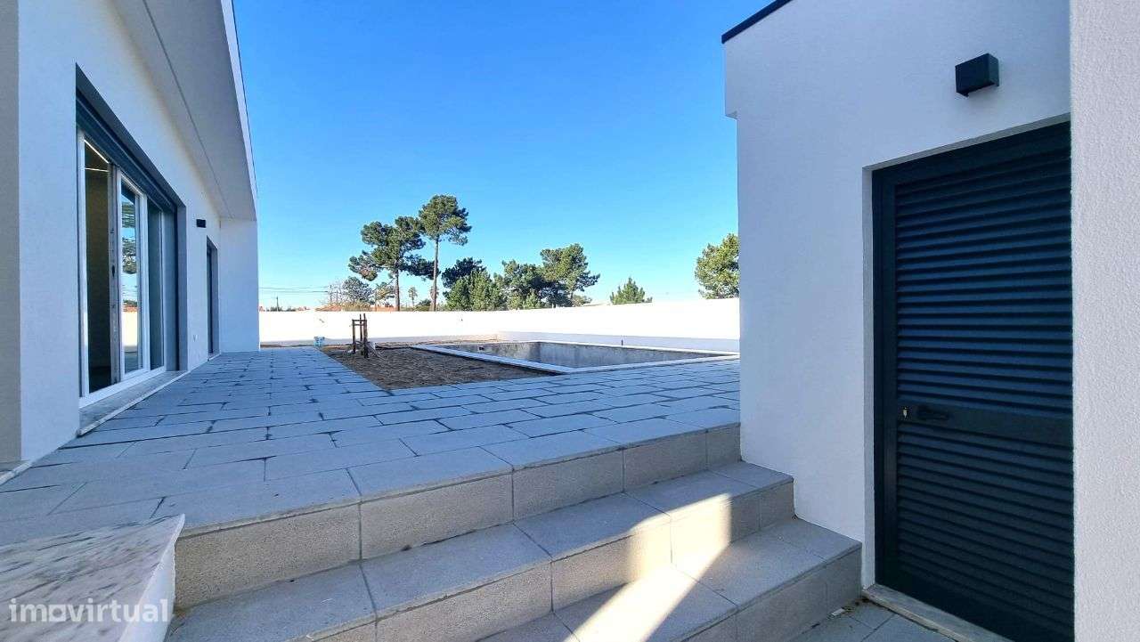 Moradia Térrea, com piscina – Azeitão-18