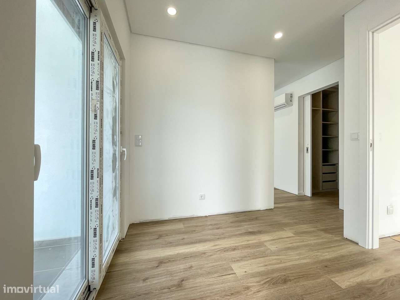 Moradia T4 com Piscina - Santa Iria de Azoia (Bairro da Salvação)-41