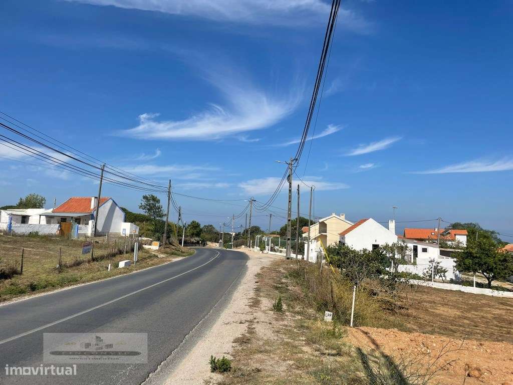 Terreno para construção de 2 fogos, com um armazem de 120 m2, em Za...-16