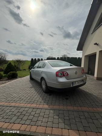 Volkswagen Passat 1.9 TDI Comfortline - 6