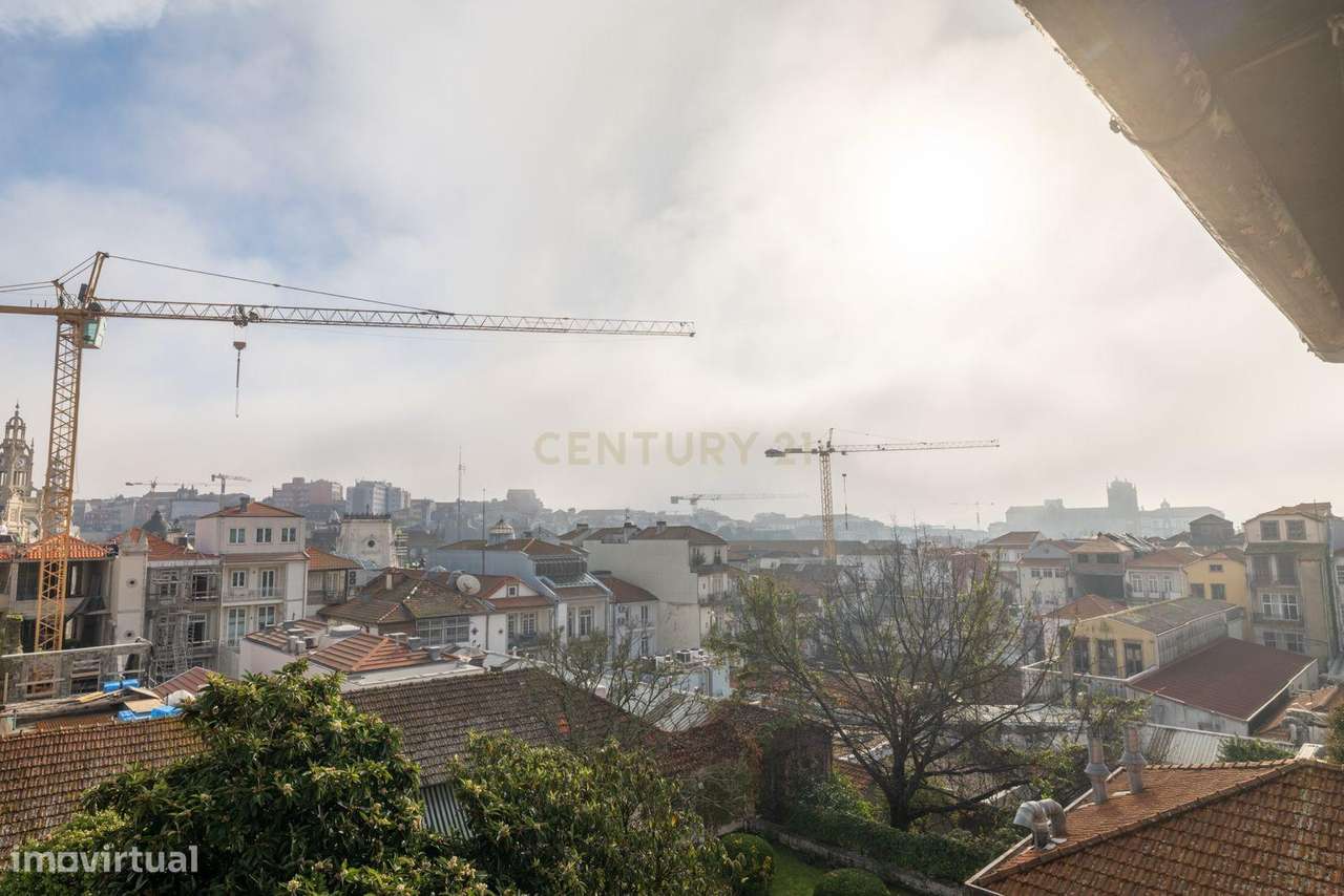 Prédio no Centro do Porto | Rua Conde de Vizela - Grande imagem: 4/37