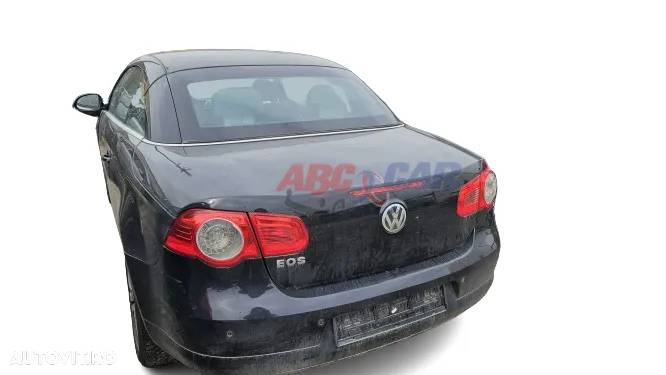 Dezmembrez Volkswagen Eos 2006-2010 (capota spate/bara spate/usa/geam/parbriz/interior) - 2