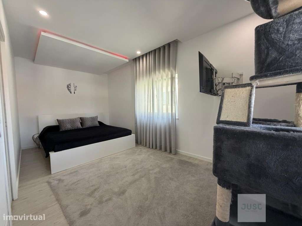 moradia t5 -bairro da milharada- Loures-29