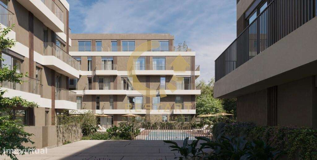 APT T3 condomínio privado, piscina, último piso, varandas, 2 lugares e - Grande imagem: 4/25