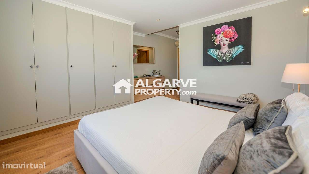 Bonita moradia V4 dentro do campo de golfe e perto de todas as comodid-15