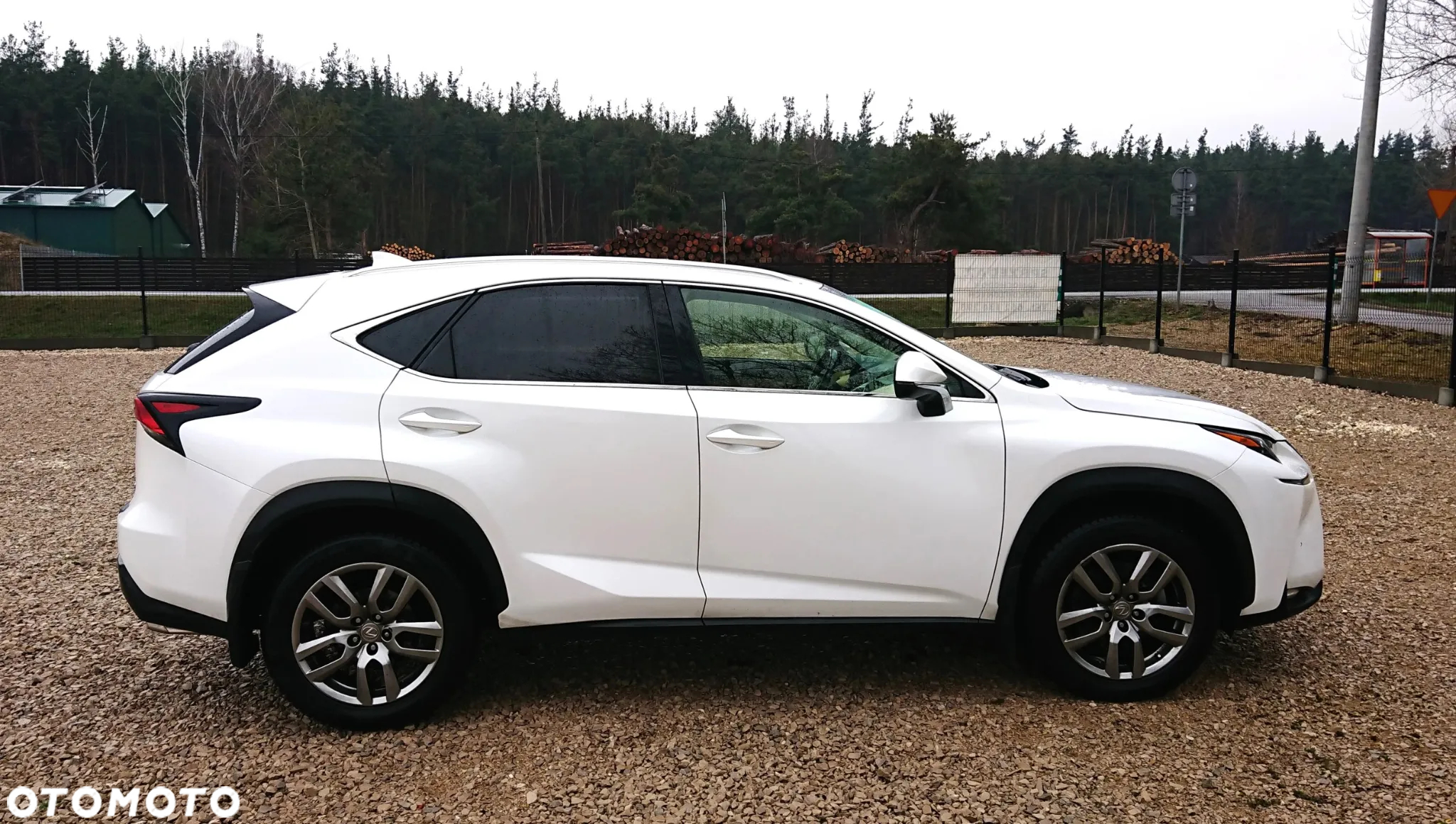 Lexus NX 200t AWD - 6