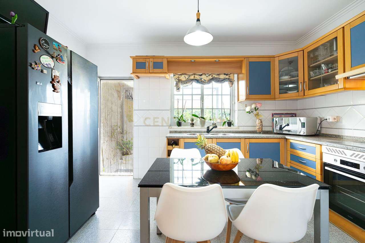 Moderna Moradia T3 em Quinta do Conde, Sesimbra - Grande imagem: 4/45