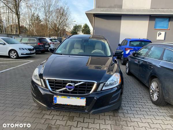 Volvo XC 60 D5 AWD Momentum - 2