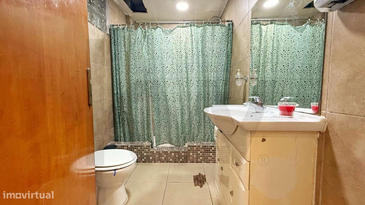 Apartamento T3 no R/C com Logradouro – Alto do Seixalinho, Barreiro-6