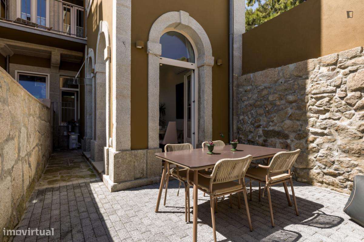 Apartamento com 1 quartos - localizado em Miragaia Porto - Grande imagem: 2/10