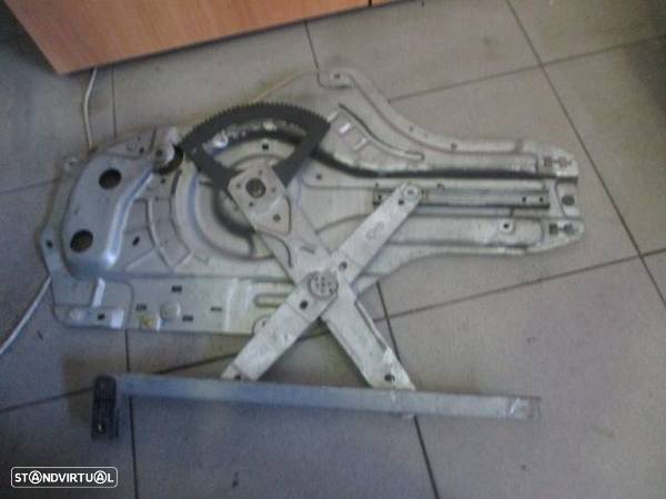 Elevador Sem Motor 8248020060AX HYUNDAI ELANTRA 2000 5P FD - 5