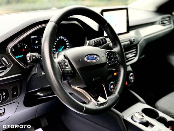 Ford Focus 2.0 EcoBlue Start-Stopp-System TITANIUM - 20