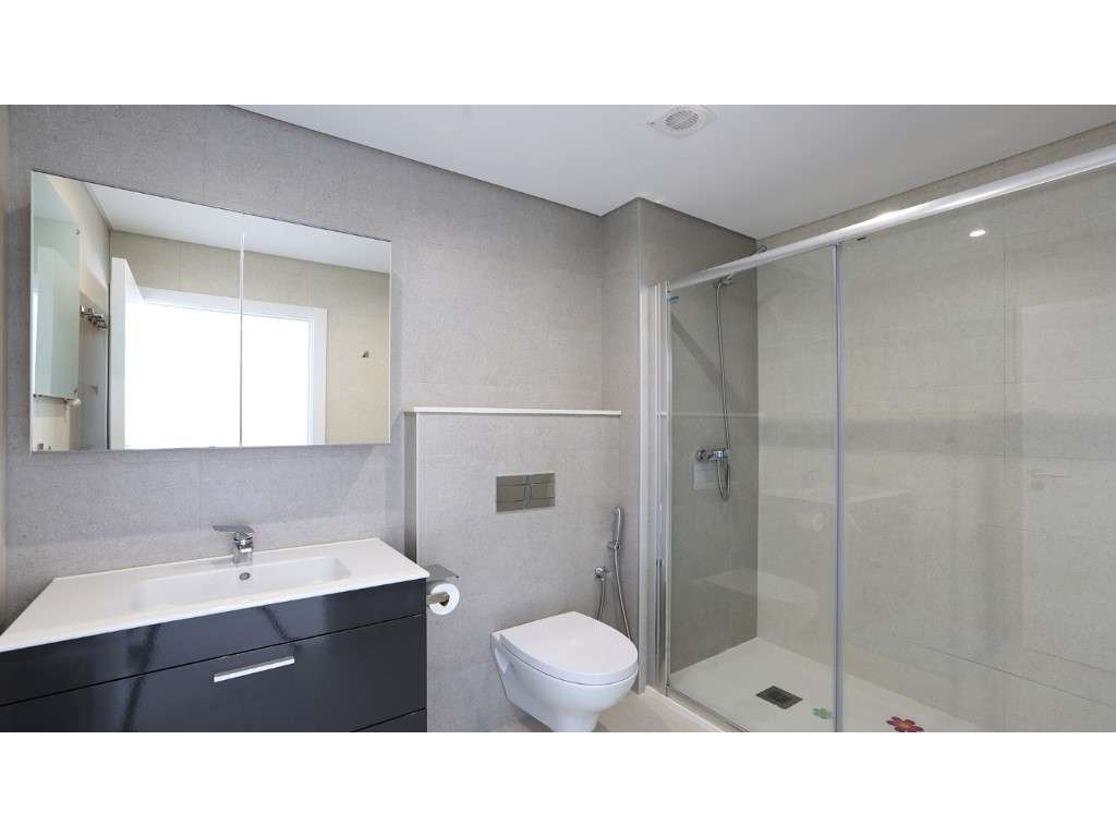 Penthouse T2 com vista panorâmica de mar e terraço privado em condo...-14