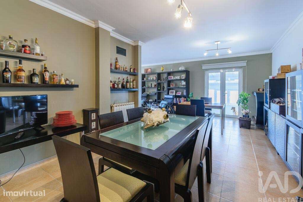 Moradia geminada T4 em Caldas da Rainha - Nossa Senhora do Pópulo, Cot - Grande imagem: 5/35