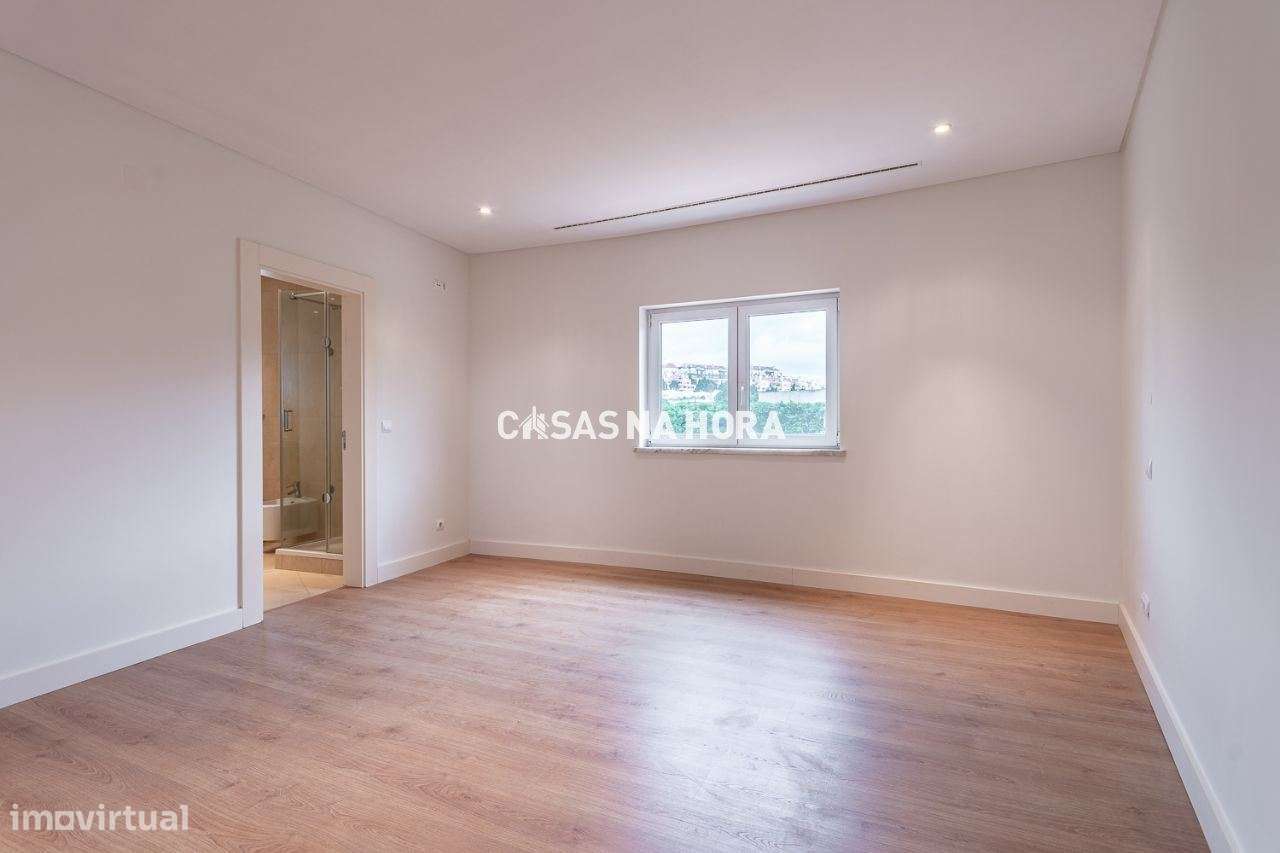 Moradia T4 no Belas Clube de Campo-14