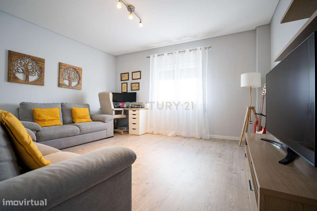 Apartamento T2 - Excelentes Áreas - Como Novo-6